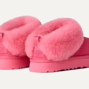 UGG Vibrant Pink Fluffy Slippers